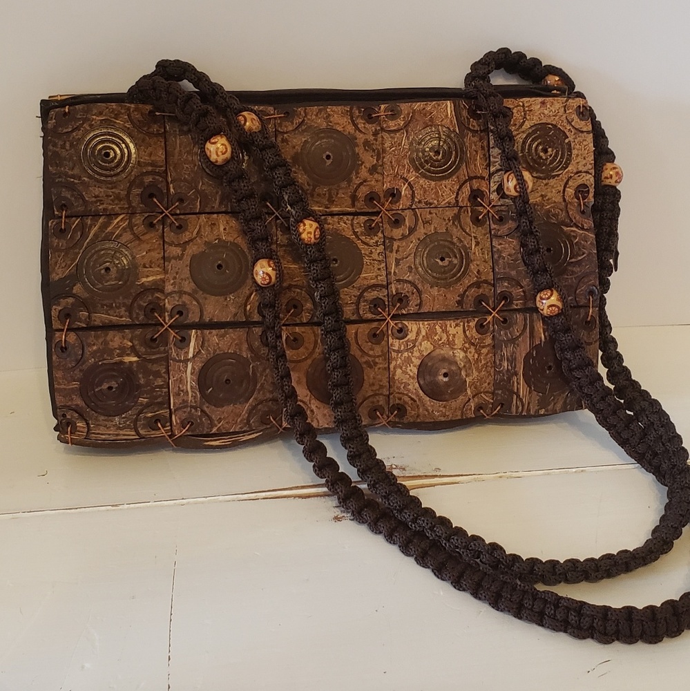Vintage Mid Century Modern coconut purse EUC
